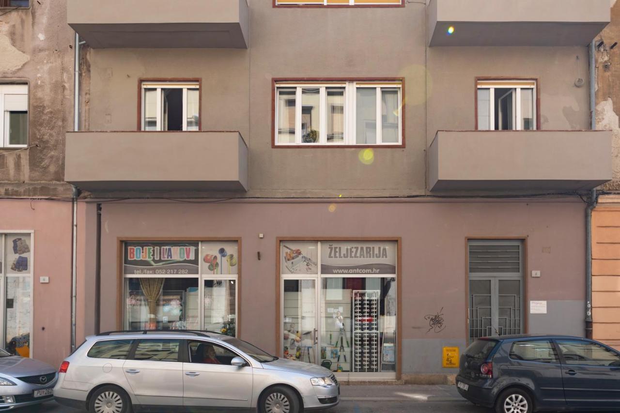 La Preziosa Rooms Pula Ngoại thất bức ảnh